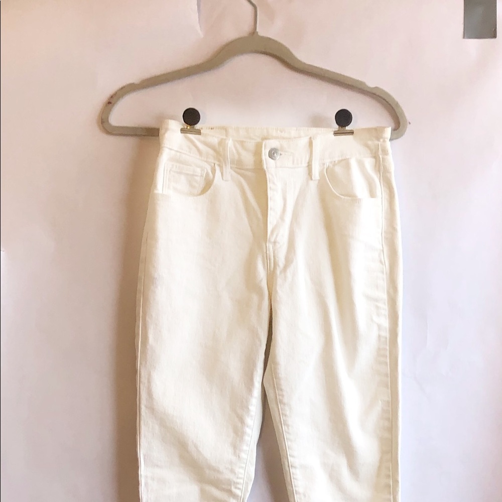 Levi’s White High Rise Skinny Jeans